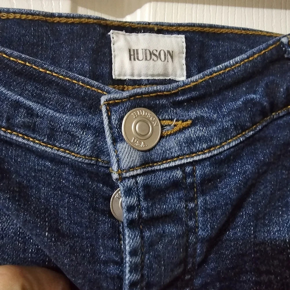 Hudson Tori Selvage Slouch Denim Cut-Off Micro Shorts in Illi, High Rise, EUC! - Picture 8 of 12